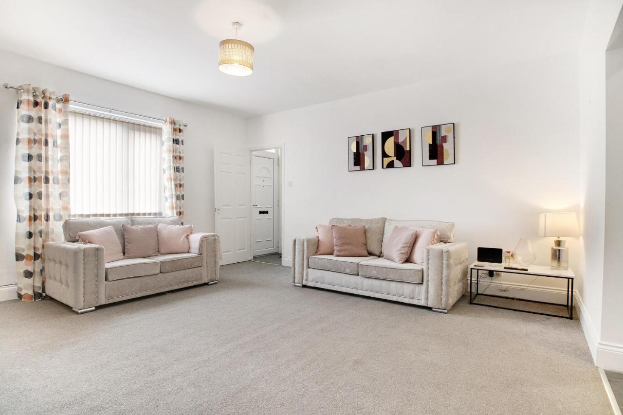 Elegantly 2-Bedroom In Ashington, Sleeps 3 애싱턴 외부 사진