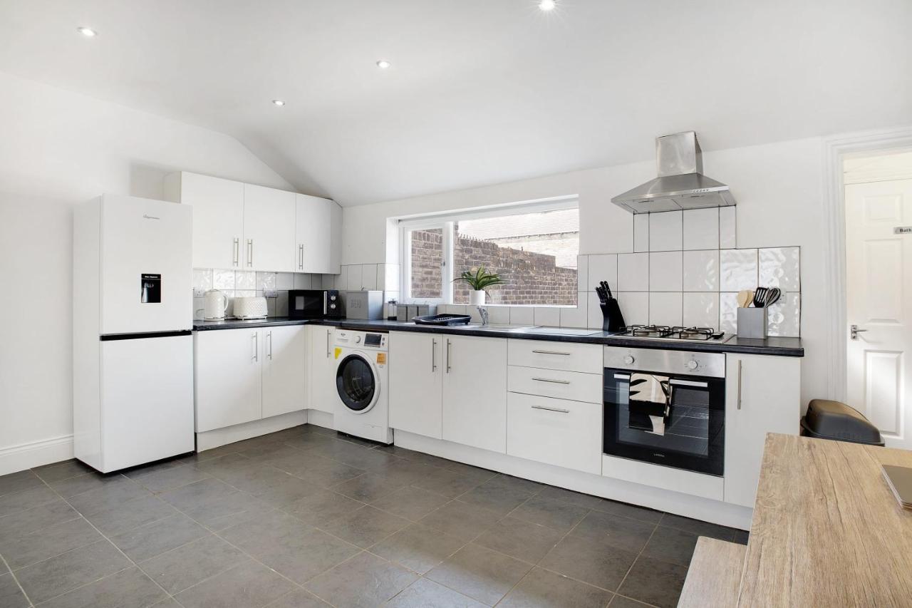 Elegantly 2-Bedroom In Ashington, Sleeps 3 애싱턴 외부 사진