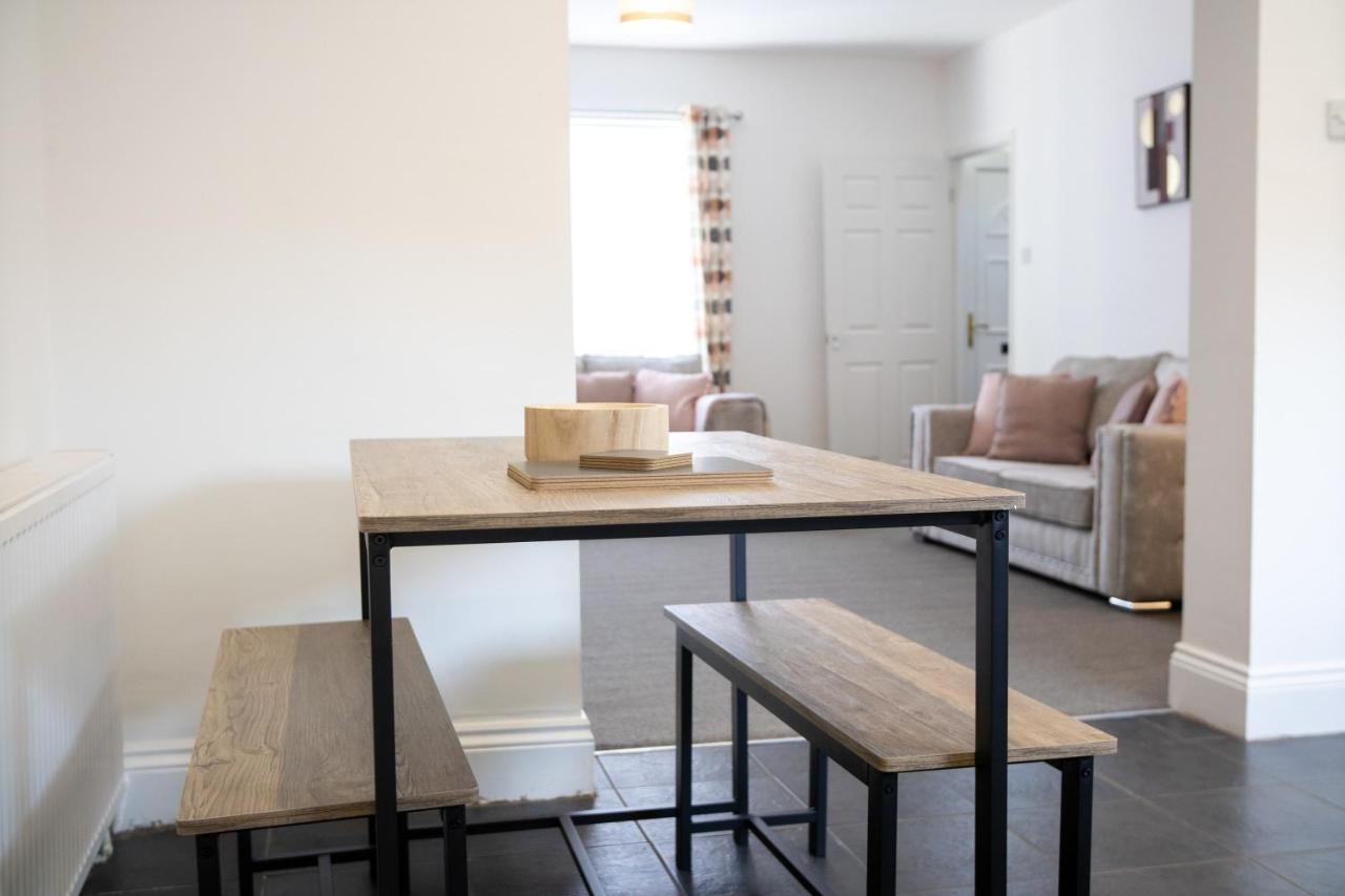 Elegantly 2-Bedroom In Ashington, Sleeps 3 애싱턴 외부 사진